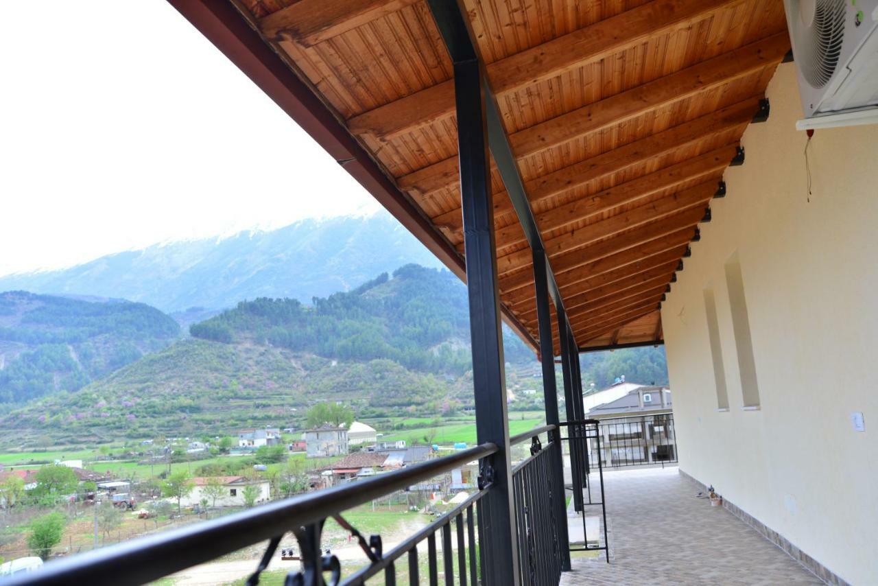 Hotel Villa Ago Përmet Extérieur photo